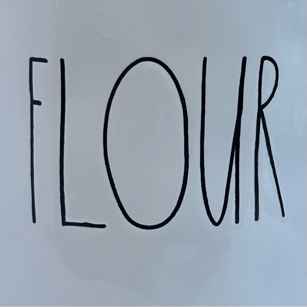 Rae Dunn FLOUR Canister White Black Large Letter Flat Lid Dimples NWT 2018 OG - Picture 3 of 15